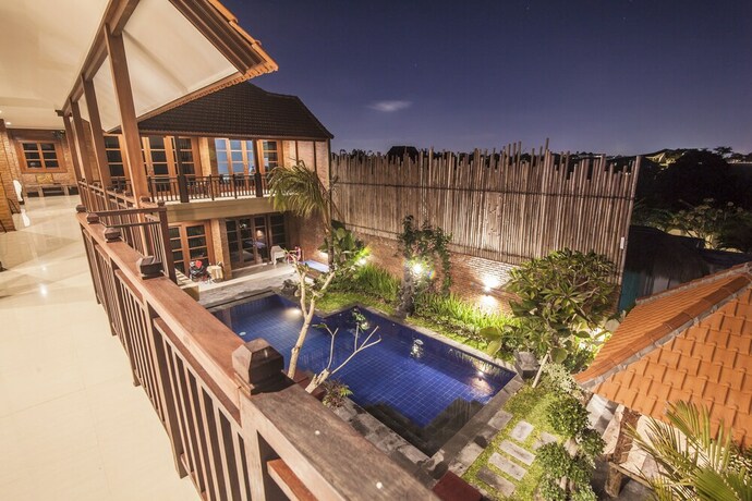 Imagen de la piscina del Hotel Wiras Village. Foto 19