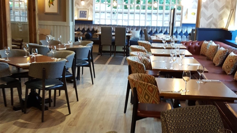 Imagen del bar/restaurante del Hotel Wirral Park. Foto 4
