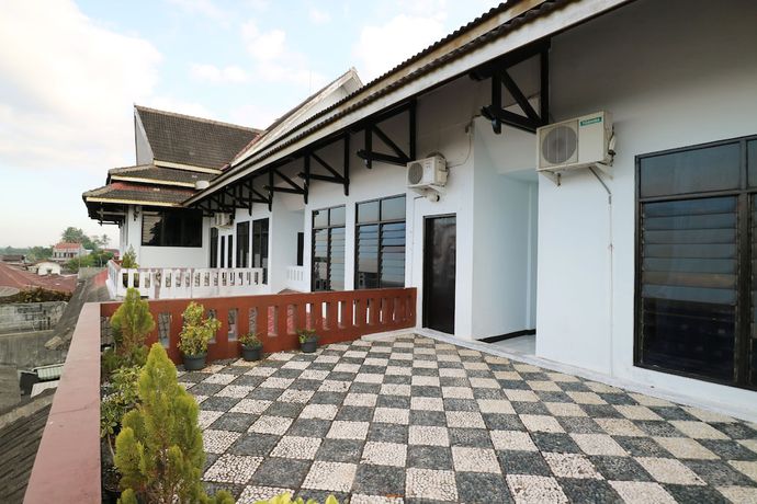 Imagen de los interiores del Hotel Wisata, Magelang. Foto 15