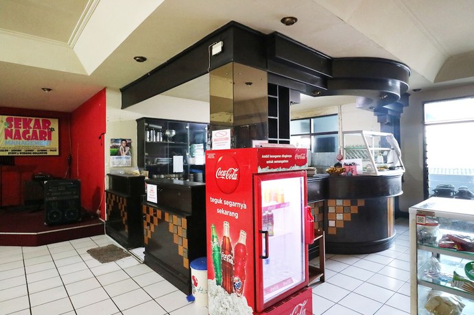 Imagen del bar/restaurante del Hotel Wisata, Magelang. Foto 3