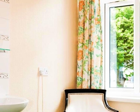 Imagen de la habitación del Hotel WiseStay. Foto 3