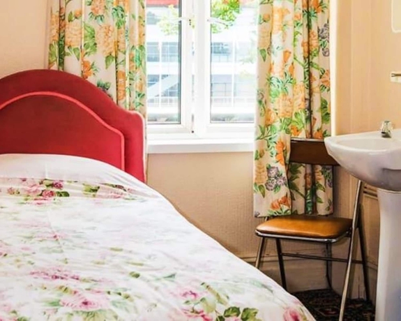 Imagen de la habitación del Hotel WiseStay. Foto 5