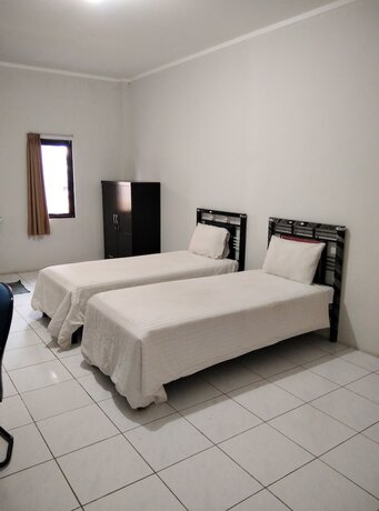 Imagen de la habitación del Hotel Wisma Anton Soedjarwo. Foto 16