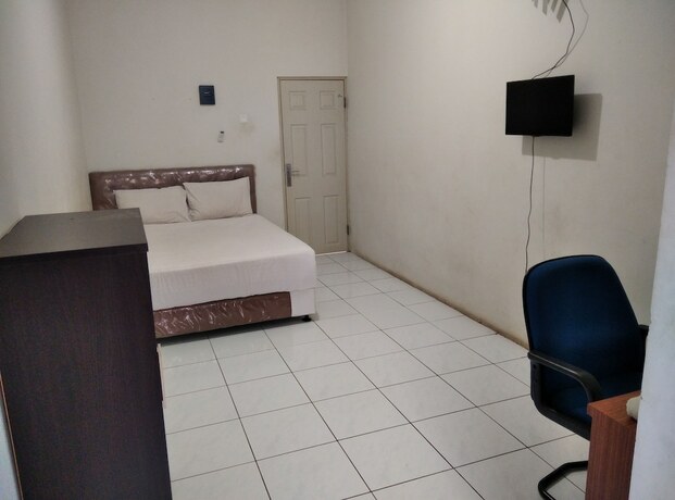Imagen de la habitación del Hotel Wisma Anton Soedjarwo. Foto 17