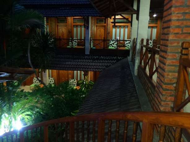 Imagen de los exteriores del Hotel Wisma Ary's Hotel. Foto 18