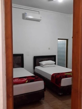 Imagen de la habitación del Hotel Wisma CK Kebumen by Cozzy. Foto 1
