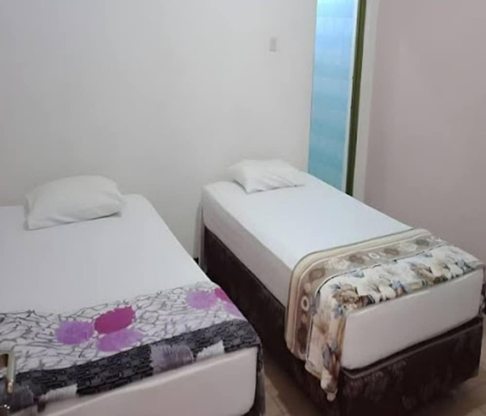 Imagen de la habitación del Hotel Wisma CK Kebumen by Cozzy. Foto 10