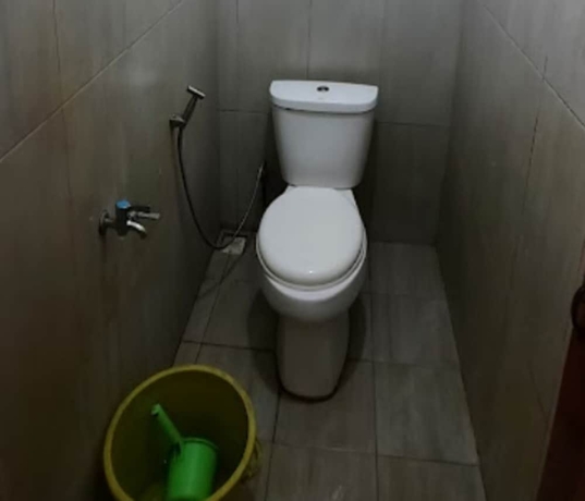 Imagen de la habitación del Hotel Wisma CK Kebumen by Cozzy. Foto 14