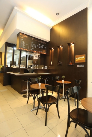 Imagen del bar/restaurante del Hotel Wisma Sederhana Mitra RedDoorz. Foto 3