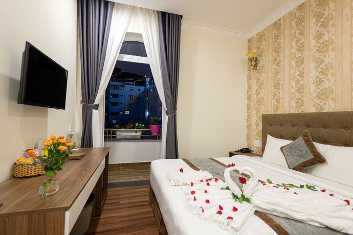 Imagen de los exteriores del Hotel Wisteria. Foto 18
