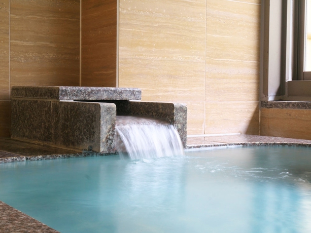 Imagen de la piscina del Hotel Wisterian Life Club Atami. Foto 15