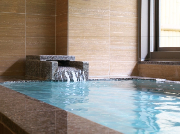 Imagen de la piscina del Hotel Wisterian Life Club Atami. Foto 16
