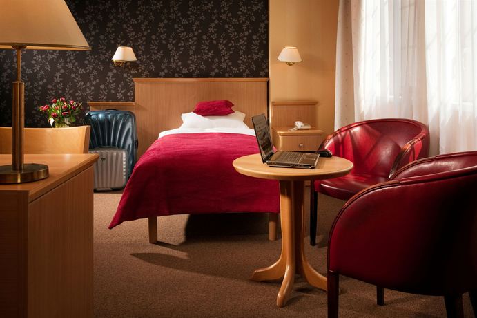 Imagen de la habitación del Hotel Witek and Conference Centre. Foto 4