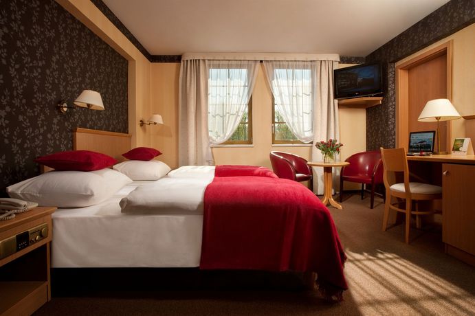 Imagen de la habitación del Hotel Witek and Conference Centre. Foto 6