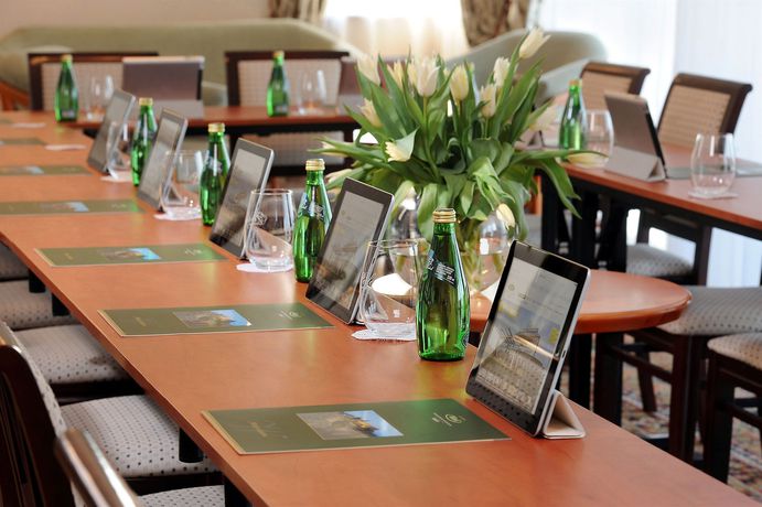 Imagen de los interiores del Hotel Witek and Conference Centre. Foto 15