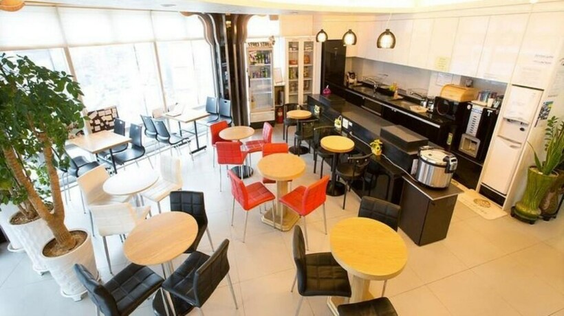 Imagen general del Hotel With Guesthouse. Foto 1