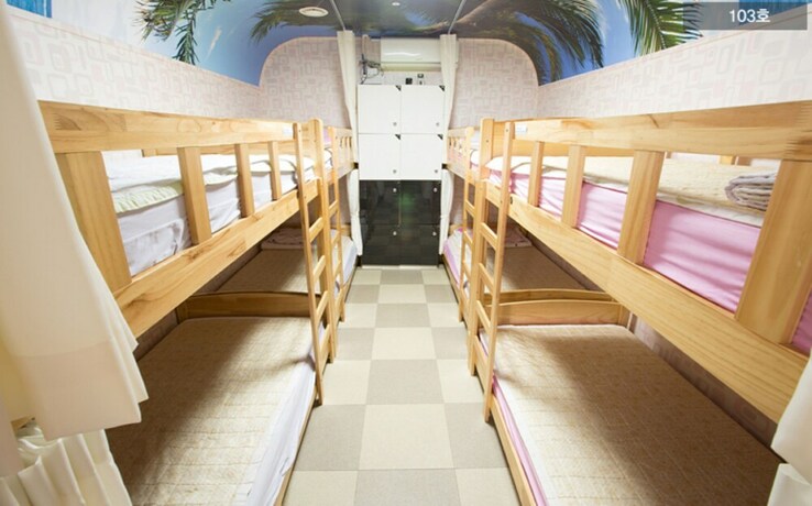 Imagen de la habitación del Hotel With Guesthouse. Foto 11