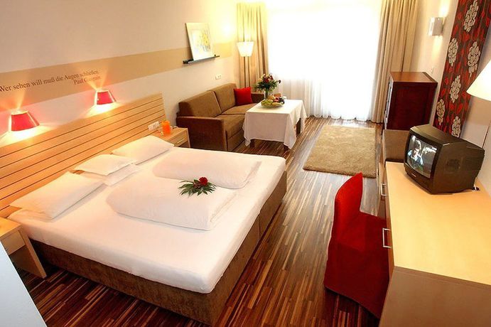 Imagen de la piscina del Hotel Wohlfuehlhotel Schiestl. Foto 15