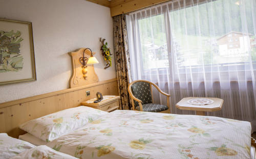Imagen de la habitación del Hotel Wohlf&uuml;hlhotel Alpenhof. Foto 6