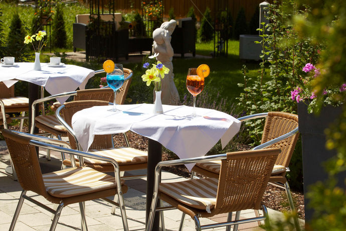 Imagen de la piscina del Hotel Wohlf&uuml;hlhotel Berg Heil. Foto 16