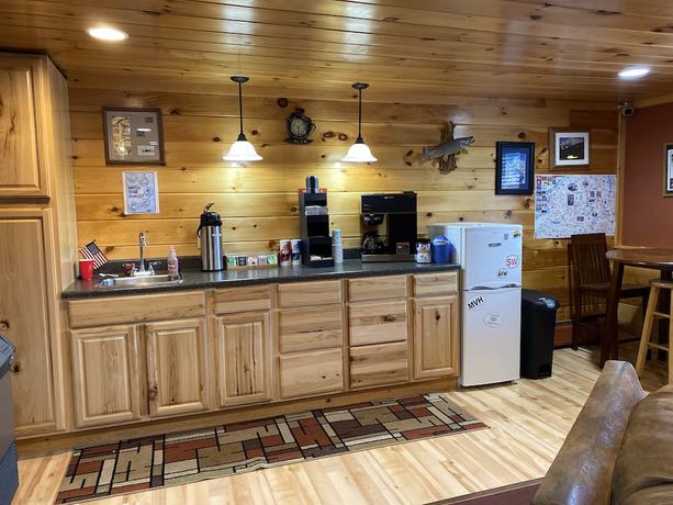 Imagen del bar/restaurante del Hotel Wolfjaw Lodge. Foto 2