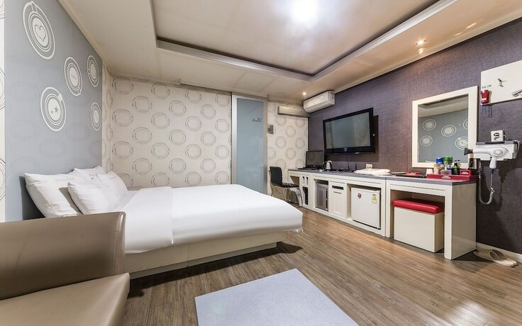 Imagen de la habitación del Hotel Wolgot Nabiya. Foto 19