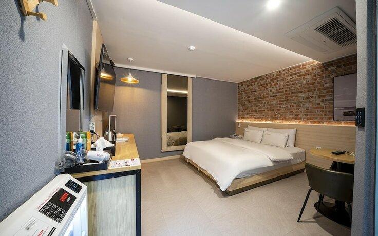 Imagen de la habitación del Hotel Wolgot Seven. Foto 16