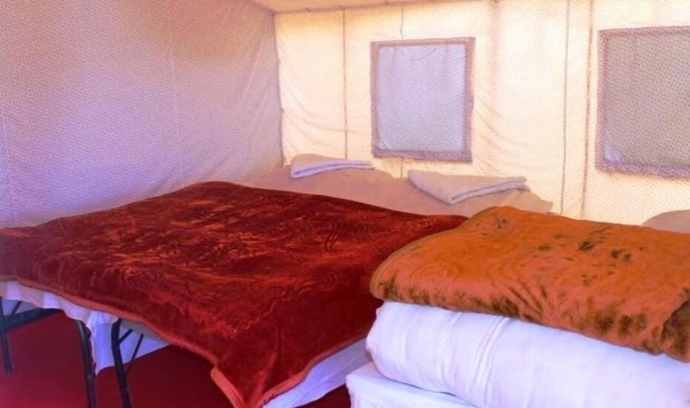 Imagen de la habitación del Hotel Wonderland Camps. Foto 6