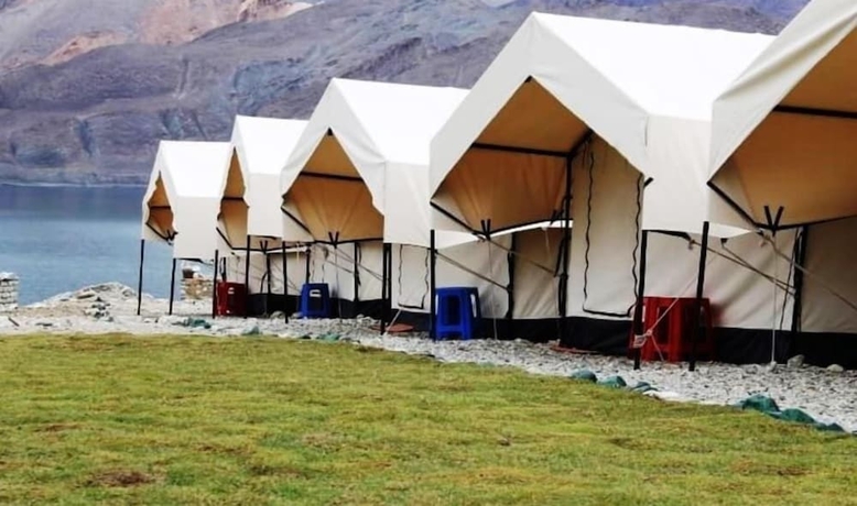 Imagen de la habitación del Hotel Wonderland Camps. Foto 9