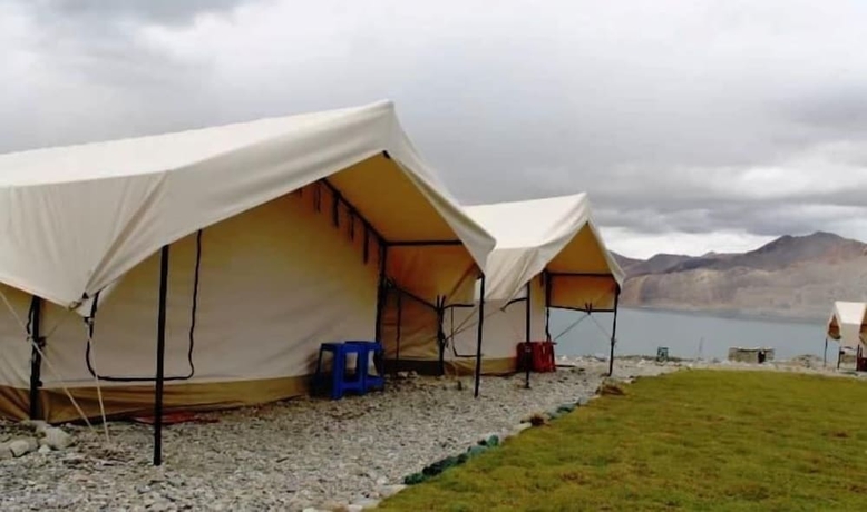 Imagen de la habitación del Hotel Wonderland Camps. Foto 10