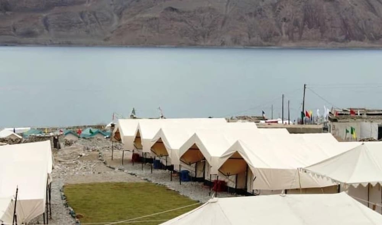 Imagen de los exteriores del Hotel Wonderland Camps. Foto 11