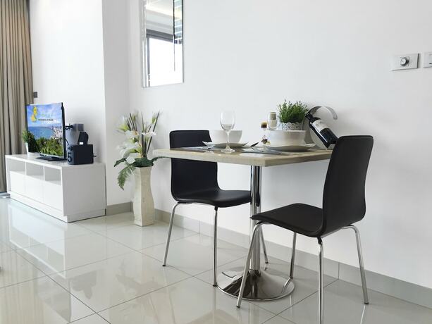 Imagen de la habitación del Hotel Wong Amat Tower. Foto 10