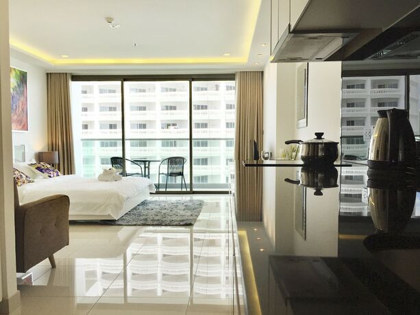 Imagen de la habitación del Hotel Wong Amat Tower. Foto 14