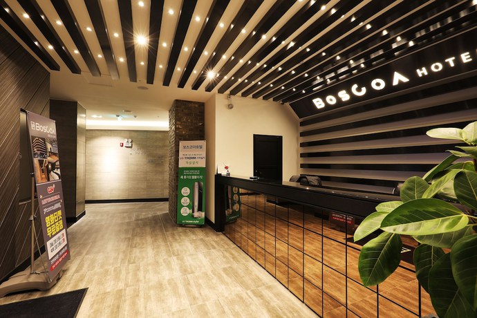 Imagen de los interiores del Hotel Wonju Boscoa. Foto 19