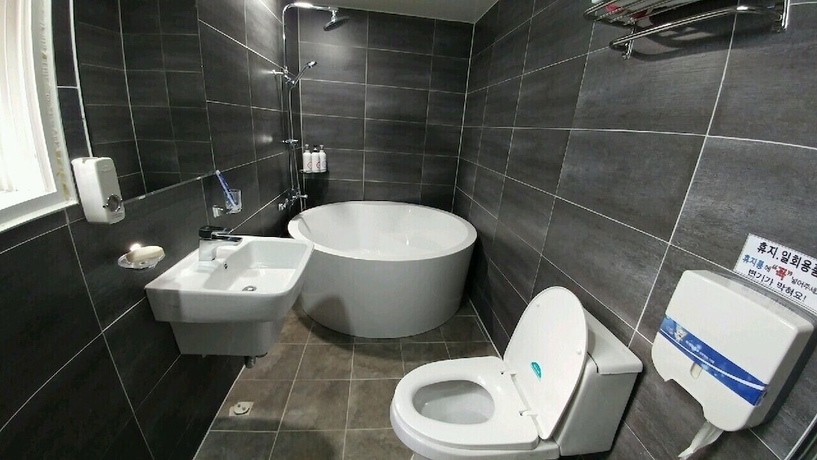 Imagen de la habitación del Hotel Wonju Kakao Motel. Foto 11