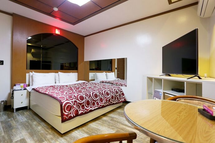 Imagen general del Hotel Wonju New Rivera. Foto 12