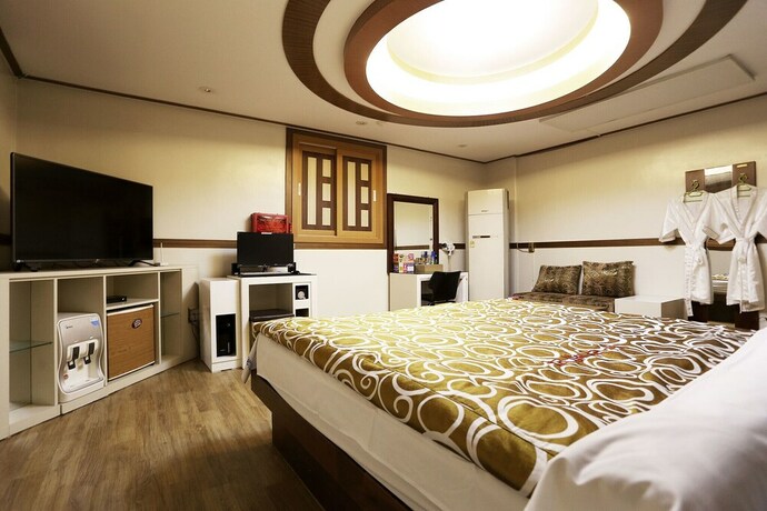 Imagen de la habitación del Hotel Wonju New Rivera. Foto 21