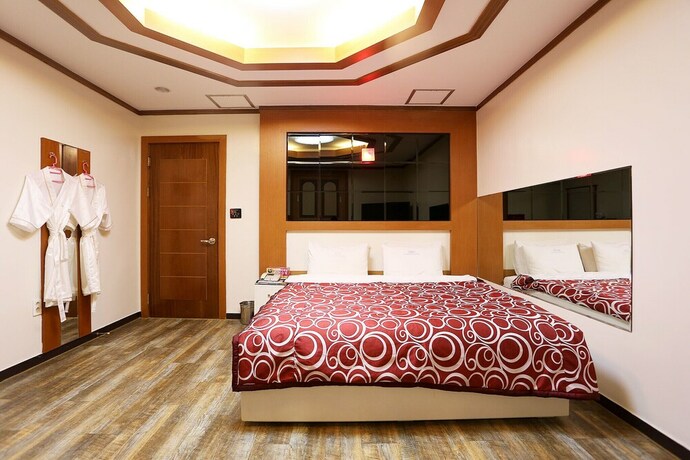 Imagen de la habitación del Hotel Wonju New Rivera. Foto 33