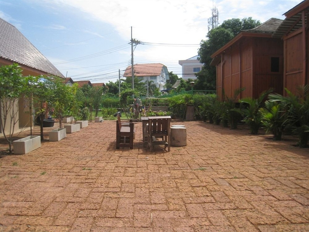 Imagen de los exteriores del Hotel Wood House Pattaya. Foto 8