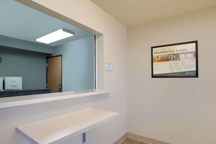 Imagen de los interiores del Hotel WoodSpring Suites Baton Rouge Airline Highway. Foto 18