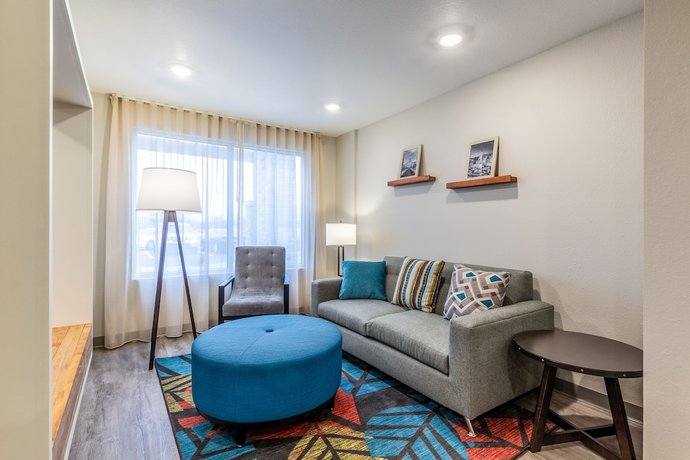Imagen de los interiores del Hotel WoodSpring Suites Colton. Foto 13