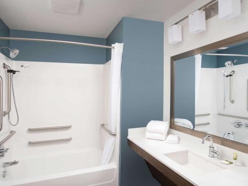 Imagen general del Hotel WoodSpring Suites Concord-Charlotte Speedway. Foto 9