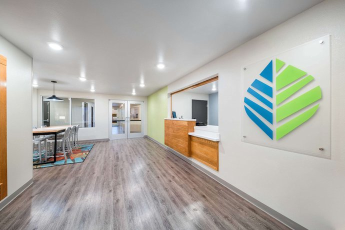 Imagen de los interiores del Hotel WoodSpring Suites Dallas Plano Central Legacy Drive. Foto 16