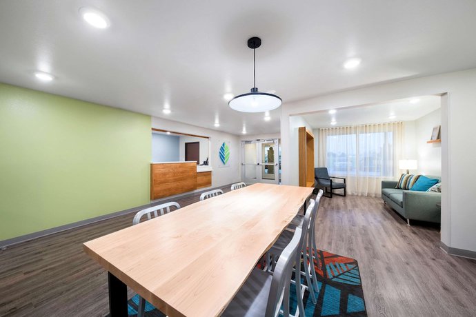 Imagen de los interiores del Hotel WoodSpring Suites Dallas Plano Central Legacy Drive. Foto 20