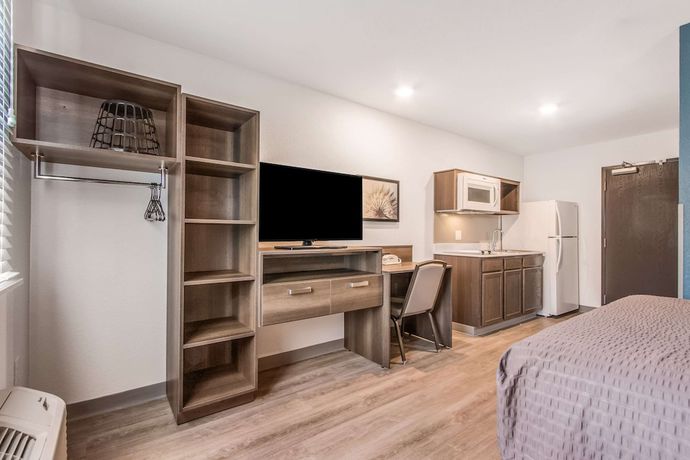 Imagen de la habitación del Hotel WoodSpring Suites Doral Miami Airport. Foto 8