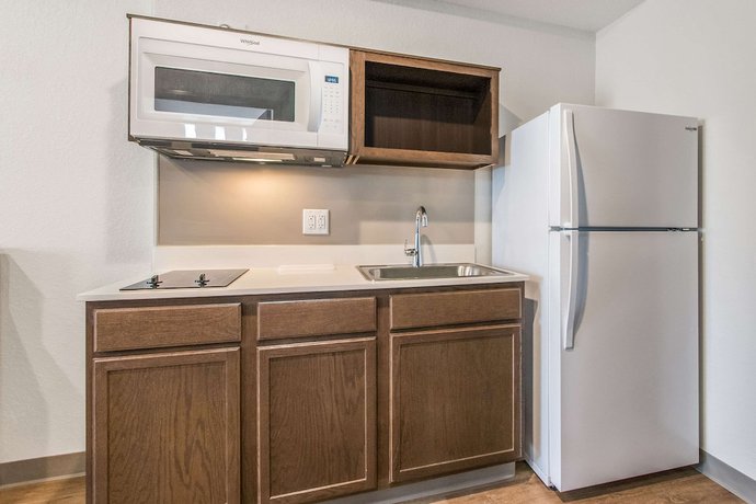 Imagen de la habitación del Hotel WoodSpring Suites Doral Miami Airport. Foto 14