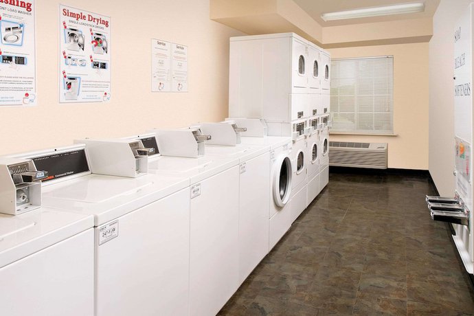 Imagen de los interiores del Hotel WoodSpring Suites Kansas City Lenexa. Foto 19