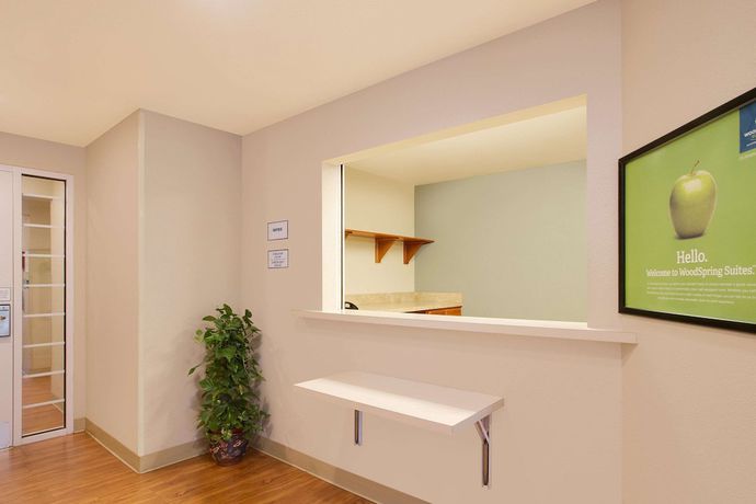Imagen de los interiores del Hotel WoodSpring Suites Louisville Southeast. Foto 19