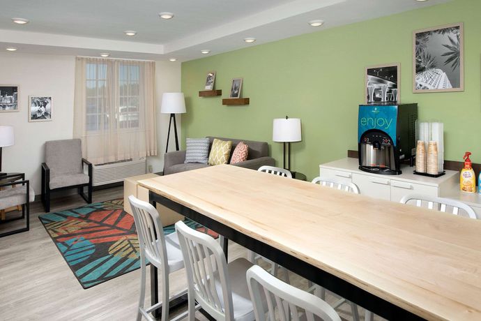 Imagen de los interiores del Hotel WoodSpring Suites Miami Southwest. Foto 16