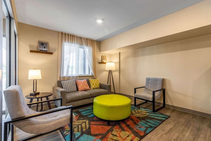 Imagen de los interiores del Hotel WoodSpring Suites Miramar. Foto 20
